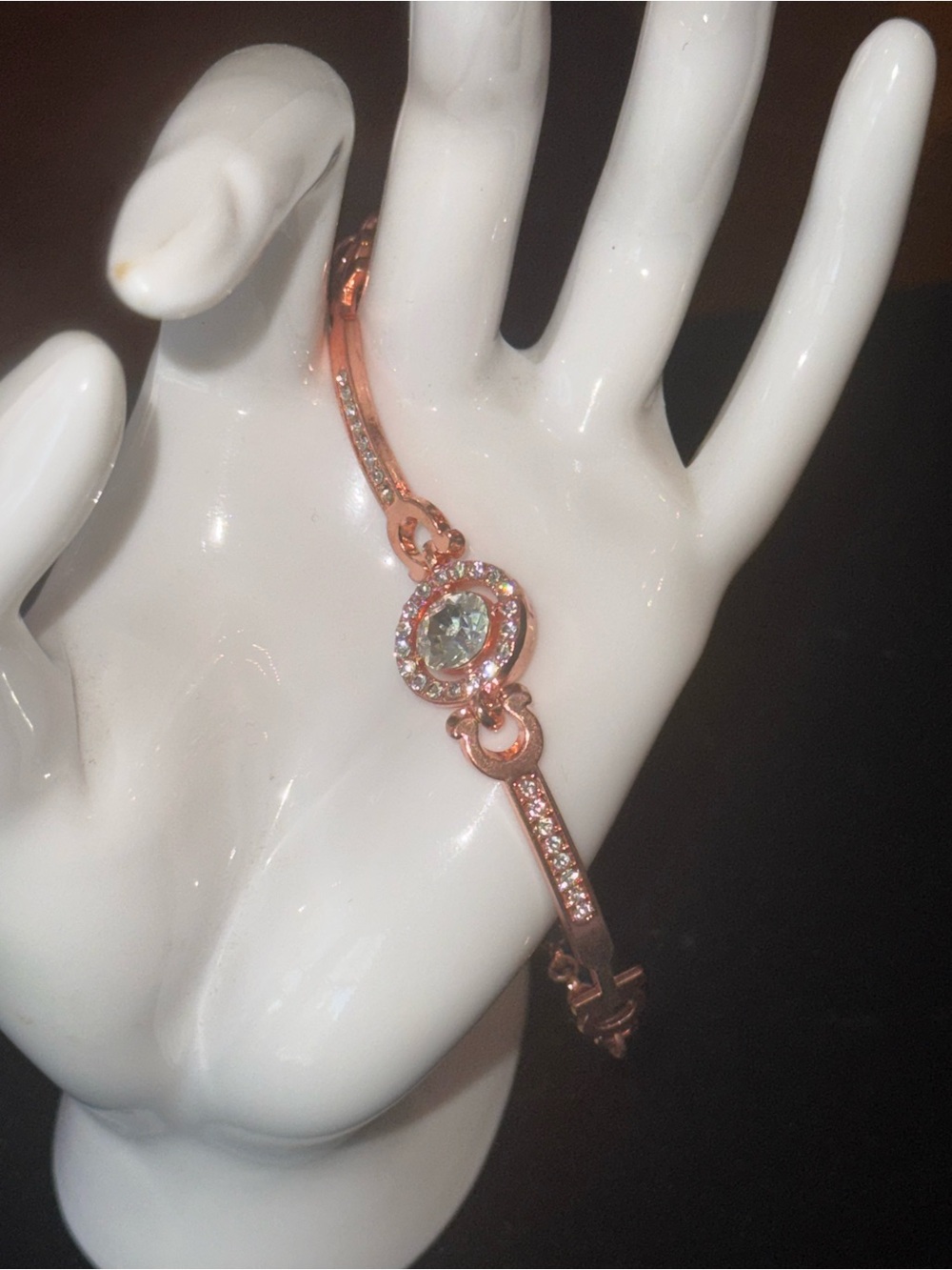 Rose Gold Crystal Halo Bracelet - Elegant Women's Jewelry
